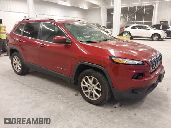 ✅ 2017 Jeep Cherokee Latitude • VIN: 1C4PJMCS8HW576962 • Лот: 43685987. Опубликован ранее на IAAI с пробегом 251 328 миль. Бесплатный доступ к архиву аукционных продаж из США и подробный отчёт об истории автомобиля на DreamBid. Изображение 1.