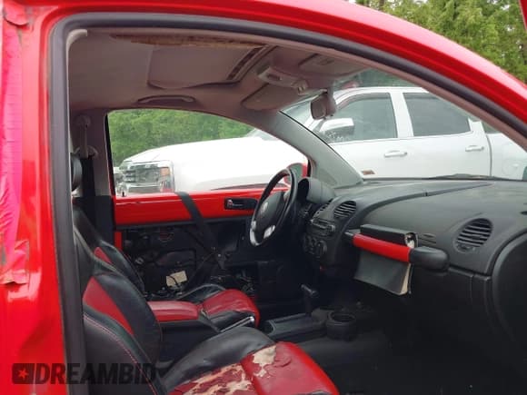 ✅ 2003 Volkswagen Beetle GLS • VIN: 3VWCD21C73M442665 • Лот: 42165097. Опубликован ранее на IAAI с пробегом 162 004 миль. Бесплатный доступ к архиву аукционных продаж из США и подробный отчёт об истории автомобиля на DreamBid. Изображение 5.