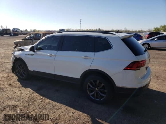 ✅ 2022 Volkswagen Tiguan SE • VIN: 3VV2B7AX9NM127634 • Lot: 55668325. Wystawiony na Copart z przebiegiem 47 734 mil. Bezpłatny archiwum sprzedaży aukcyjnych z USA i szczegółowy raport historii pojazdu na DreamBid. Zdjęcie 2.