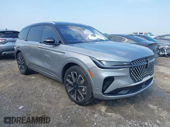 ✅ 2024 Lincoln Nautilus Reserve • VIN: 5LMPJ8KA6RJ878130 • Lot: 42584522. Listed on IAAI with 5,398 mi. Free auction sales archive from the USA and detailed vehicle history report at DreamBid. Image 1.