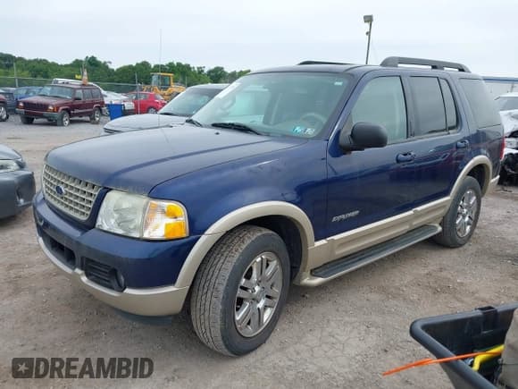 ✅ 2005 Ford Explorer Eddie Bauer • VIN: 1FMDU74K85UB09943 • Lot: 42337325. Wystawiony na IAAI z przebiegiem 252 668 mil. Bezpłatny archiwum sprzedaży aukcyjnych z USA i szczegółowy raport historii pojazdu na DreamBid. Zdjęcie 2.