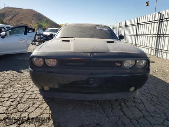 ✅ 2010 Dodge Challenger R/T Classic • VIN: 2B3CJ5DT7AH280929 • Lot: 80299314. Wystawiony na Copart z przebiegiem 128 626 mil. Bezpłatny archiwum sprzedaży aukcyjnych z USA i szczegółowy raport historii pojazdu na DreamBid. Zdjęcie 5.