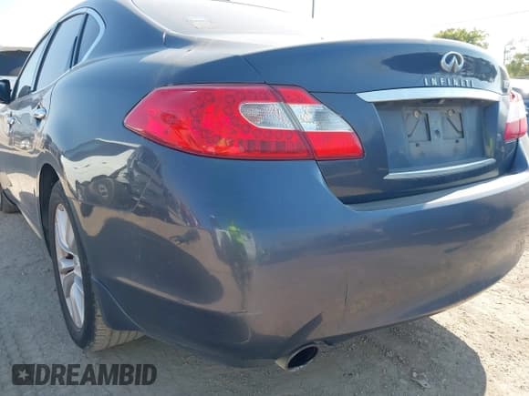 ✅ 2011 Infiniti M • VIN: JN1BY1AP7BM323804 • Lot: 43347345. Wystawiony na IAAI z przebiegiem 217 294 mil. Bezpłatny archiwum sprzedaży aukcyjnych z USA i szczegółowy raport historii pojazdu na DreamBid. Zdjęcie 12.