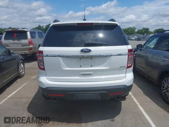 ✅ 2013 Ford Explorer • VIN: 1FM5K8B84DGC85389 • Lot: 42400527. Wystawiony na IAAI z przebiegiem 291 019 mil. Bezpłatny archiwum sprzedaży aukcyjnych z USA i szczegółowy raport historii pojazdu na DreamBid. Zdjęcie 16.