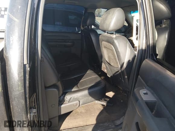 ✅ 2008 GMC Sierra 1500 SLE1 • VIN: 3GTEC13J28G288943 • Лот: 43809670. Опубликован ранее на IAAI с пробегом 307 321 миль. Бесплатный доступ к архиву аукционных продаж из США и подробный отчёт об истории автомобиля на DreamBid. Изображение 8.