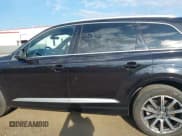 ✅ 2018 Audi Q7 • VIN: WA1LHBF71JD028058 • Lot: 42220729. Wystawiony na IAAI z przebiegiem 85 951 mil. Bezpłatny archiwum sprzedaży aukcyjnych z USA i szczegółowy raport historii pojazdu na DreamBid. Zdjęcie 14.