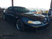 ✅ 2000 Ford Mustang GT • VIN: 1FAFP45X0YF268144 • Lot: 43101059. Wystawiony na IAAI z przebiegiem 71 791 mil. Bezpłatny archiwum sprzedaży aukcyjnych z USA i szczegółowy raport historii pojazdu na DreamBid. Zdjęcie 1.