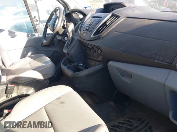 ✅ 2015 Ford Transit Cargo • VIN: 1FTNE1YGXFKA66907 • Лот: 41605119. Опубликован ранее на IAAI с пробегом 305 897 миль. Бесплатный доступ к архиву аукционных продаж из США и подробный отчёт об истории автомобиля на DreamBid. Изображение 5.