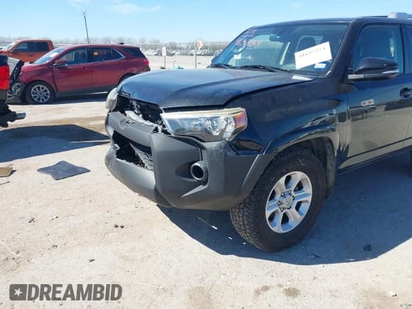 ✅ 2014 Toyota 4Runner SR5 • VIN: JTEZU5JR2E5073723 • Lot: 41657274. Listed on IAAI with 270,537 mi. Free auction sales archive from the USA and detailed vehicle history report at DreamBid. Image 6.