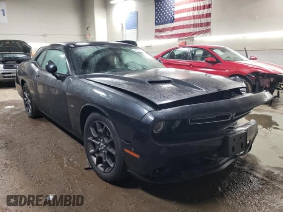 ✅ 2018 Dodge Challenger GT • VIN: 2C3CDZGG6JH124364 • Lot: 41806774. Wystawiony na Copart z przebiegiem 47 104 mil. Bezpłatny archiwum sprzedaży aukcyjnych z USA i szczegółowy raport historii pojazdu na DreamBid. Zdjęcie 4.