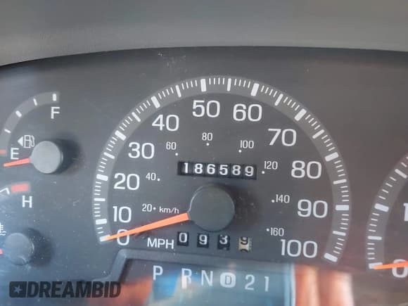 ✅ 1998 Ford F-150 • VIN: 1FTZX17W9WNA63452 • Lot: 43474139. Wystawiony na IAAI z przebiegiem 186 589 mil. Bezpłatny archiwum sprzedaży aukcyjnych z USA i szczegółowy raport historii pojazdu na DreamBid. Zdjęcie 15.