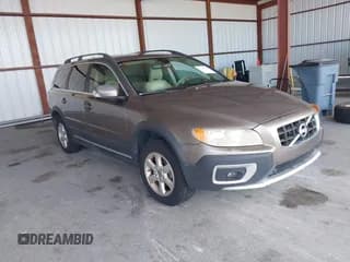 ✅ 2011 Volvo XC70 3.2L • VIN: YV4952BL3B1114645 • Lot: 42925809. Listed on IAAI with 240,104 mi. Free auction sales archive from the USA and detailed vehicle history report at DreamBid. Image 1.