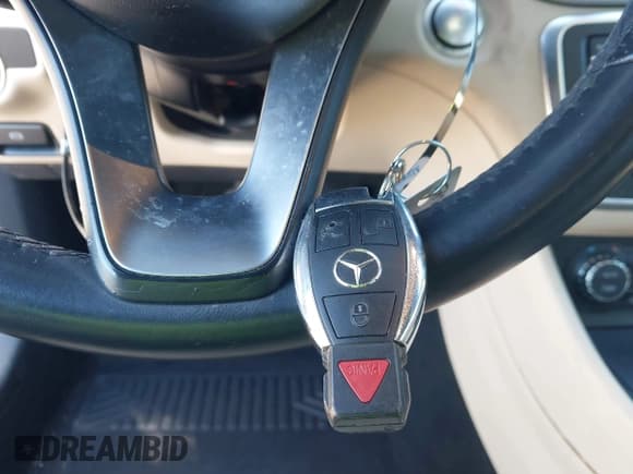 ✅ 2016 Mercedes-Benz GLA 250 • VIN: WDCTG4EB1GJ206999 • Lot: 43683382. Listed on IAAI with 131,095 mi. Free auction sales archive from the USA and detailed vehicle history report at DreamBid. Image 11.