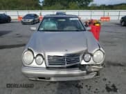✅ 1998 Mercedes-Benz E • VIN: WDBJF70F4WA697125 • Lot: 80075035. Wystawiony na Copart z przebiegiem 134 039 mil. Bezpłatny archiwum sprzedaży aukcyjnych z USA i szczegółowy raport historii pojazdu na DreamBid. Zdjęcie 5.