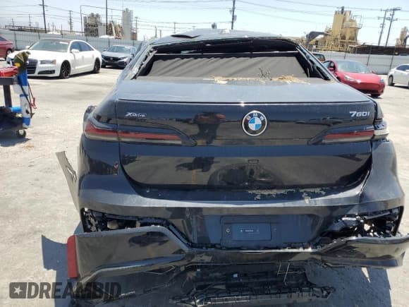 ✅ 2024 BMW 7 Series 760i xDrive • VIN: WBA33EJ04RCR14387 • Лот: 54199154. Опубликован ранее на Copart с пробегом Не указан. Бесплатный доступ к архиву аукционных продаж из США и подробный отчёт об истории автомобиля на DreamBid. Изображение 6.