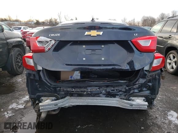 ✅ 2016 Chevrolet Cruze LT • VIN: 1G1BE5SM2G7314590 • Lot: 36759583. Listed on Copart with 102,410 mi. Free auction sales archive from the USA and detailed vehicle history report at DreamBid. Image 6.