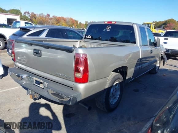 ✅ 2003 Chevrolet Silverado 1500 LT • VIN: 2GCEC19T031261542 • Лот: 43625450. Опубликован ранее на IAAI с пробегом Не указан. Бесплатный доступ к архиву аукционных продаж из США и подробный отчёт об истории автомобиля на DreamBid. Изображение 4.