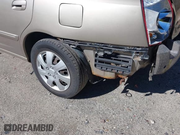 ✅ 2006 Hyundai Elantra GLS • VIN: KMHDN46D16U214626 • Lot: 43460742. Listed on IAAI with 181,872 mi. Free auction sales archive from the USA and detailed vehicle history report at DreamBid. Image 13.