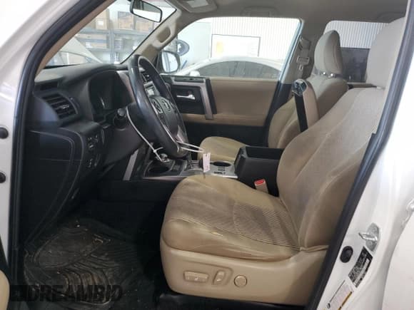 ✅ 2016 Toyota 4Runner Limited • VIN: JTEBU5JR0G5347943 • Lot: 91992855. Listed on Copart with 135,241 mi. Free auction sales archive from the USA and detailed vehicle history report at DreamBid. Image 7.