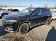 ✅ 2020 Jeep Cherokee Latitude • VIN: 1C4PJLCB9LD543922 • Lot: 90883185. Wystawiony na Copart z przebiegiem 95 239 mil. Bezpłatny archiwum sprzedaży aukcyjnych z USA i szczegółowy raport historii pojazdu na DreamBid. Zdjęcie 1.