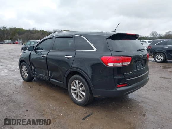 ✅ 2017 Kia Sorento LX • VIN: 5XYPGDA5XHG291740 • Lot: 43742487. Listed on IAAI with 94,163 mi. Free auction sales archive from the USA and detailed vehicle history report at DreamBid. Image 3.