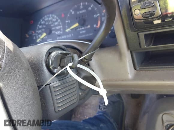 ✅ 1996 Chevrolet Blazer • VIN: 1GNDT13W0T2126213 • Лот: 43607689. Опубликован ранее на IAAI с пробегом 278 071 миль. Бесплатный доступ к архиву аукционных продаж из США и подробный отчёт об истории автомобиля на DreamBid. Изображение 11.