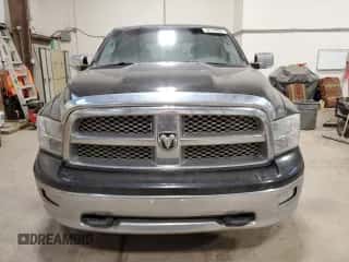 2009 Dodge 1500 SLT z VIN 1D3HV13T19S760382, wystawiony jako Copart lot #79713024 z przebiegiem 235 874 mil mil oraz Szkoda całkowita • Salvage title. Historia ofert i sprzedaży dostępna na DreamBid. Obrazek 5.