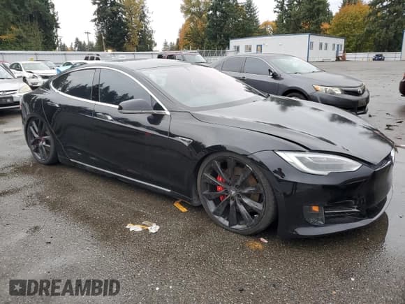 ✅ 2019 Tesla Model S 100D • VIN: 5YJSA1E41KF339541 • Лот: 90739005. Опубликован ранее на Copart с пробегом Не указан. Бесплатный доступ к архиву аукционных продаж из США и подробный отчёт об истории автомобиля на DreamBid. Изображение 4.