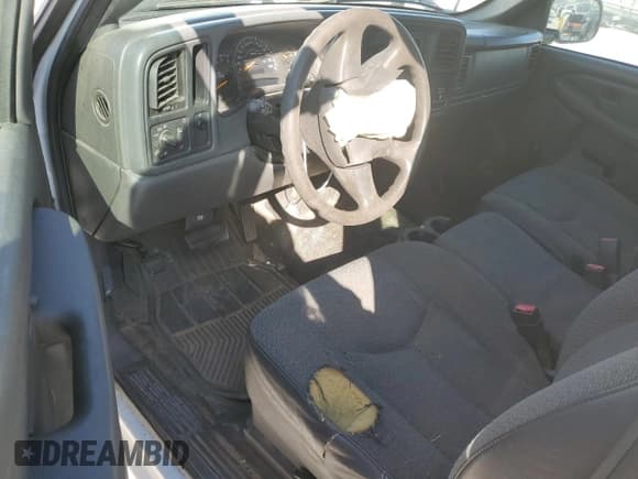 ✅ 2004 GMC Sierra 1500 SLE • VIN: 2GTEC19VX41186464 • Лот: 86314465. Опубликован ранее на Copart с пробегом 177 402 миль. Бесплатный доступ к архиву аукционных продаж из США и подробный отчёт об истории автомобиля на DreamBid. Изображение 8.