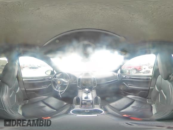 ✅ 2016 Porsche Cayenne • VIN: WP1AA2A20GKA15737 • Lot: 69865115. Wystawiony na Copart z przebiegiem 109 354 mil. Bezpłatny archiwum sprzedaży aukcyjnych z USA i szczegółowy raport historii pojazdu na DreamBid. Zdjęcie 15.