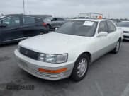 ✅ 1993 Lexus LS • VIN: JT8UF11E3P0171253 • Lot: 42141632. Wystawiony na IAAI z przebiegiem 119 516 mil. Bezpłatny archiwum sprzedaży aukcyjnych z USA i szczegółowy raport historii pojazdu na DreamBid. Zdjęcie 6.