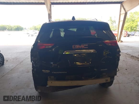 ✅ 2020 GMC Terrain SLT • VIN: 3GKALVEV5LL133068 • Lot: 42434233. Listed on IAAI with 166,169 mi. Free auction sales archive from the USA and detailed vehicle history report at DreamBid. Image 17.