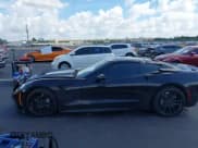 ✅ 2019 Chevrolet Corvette 1LT • VIN: 1G1YB2D78K5105612 • Lot: 42523425. Wystawiony na IAAI z przebiegiem 27 378 mil. Bezpłatny archiwum sprzedaży aukcyjnych z USA i szczegółowy raport historii pojazdu na DreamBid. Zdjęcie 14.