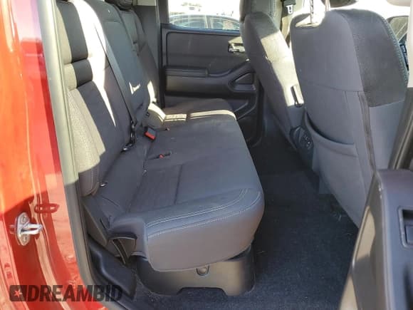 ✅ 2023 Nissan Frontier SV • VIN: 1N6ED1FK3PN629741 • Lot: 92275255. Wystawiony na Copart z przebiegiem 44 314 mil. Bezpłatny archiwum sprzedaży aukcyjnych z USA i szczegółowy raport historii pojazdu na DreamBid. Zdjęcie 10.