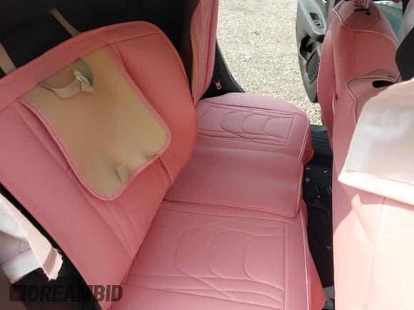 ✅ 2018 Jeep Renegade Latitude • VIN: ZACCJBBB7JPH09508 • Lot: 42896543. Wystawiony na IAAI z przebiegiem 123 776 mil. Bezpłatny archiwum sprzedaży aukcyjnych z USA i szczegółowy raport historii pojazdu na DreamBid. Zdjęcie 8.