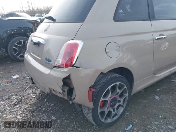 ✅ 2012 FIAT 500 Sport • VIN: 3C3CFFBRXCT128137 • Lot: 43816276. Listed on IAAI with 139,490 mi. Free auction sales archive from the USA and detailed vehicle history report at DreamBid. Image 6.