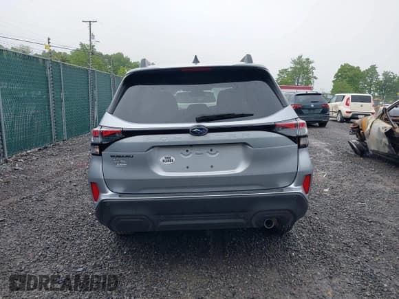 ✅ 2025 Subaru Forester Limited • VIN: JF2SLDRC4SH416319 • Лот: 42376011. Опубликован ранее на IAAI с пробегом 5 105 миль. Бесплатный доступ к архиву аукционных продаж из США и подробный отчёт об истории автомобиля на DreamBid. Изображение 17.