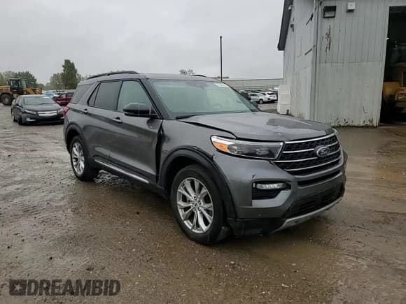 ✅ 2024 Ford Explorer XLT • VIN: 1FMSK8DH2RGA54286 • Lot: 85486185. Wystawiony na Copart z przebiegiem 28 972 mil. Bezpłatny archiwum sprzedaży aukcyjnych z USA i szczegółowy raport historii pojazdu na DreamBid. Zdjęcie 14.