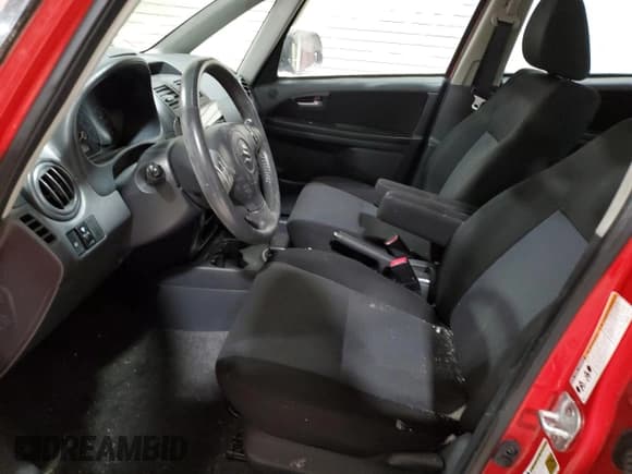 ✅ 2009 Suzuki SX4 Sport FWD • VIN: JS2YC414996203388 • Lot: 89345635. Wystawiony na Copart z przebiegiem Nie podano. Bezpłatny archiwum sprzedaży aukcyjnych z USA i szczegółowy raport historii pojazdu na DreamBid. Zdjęcie 7.