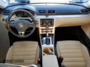 ✅ 2015 Volkswagen CC Sport • VIN: WVWBP7AN2FE802598 • Лот: 68955875. Опубликован ранее на Copart с пробегом 110 437 миль. Бесплатный доступ к архиву аукционных продаж из США и подробный отчёт об истории автомобиля на DreamBid. Изображение 8.