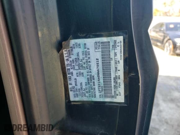 ✅ 1992 Ford F-150 • VIN: 1FTEF14N0NNA70012 • Lot: 88668695. Wystawiony na Copart z przebiegiem 141 069 mil. Bezpłatny archiwum sprzedaży aukcyjnych z USA i szczegółowy raport historii pojazdu na DreamBid. Zdjęcie 12.