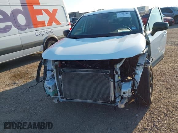 ✅ 2022 Toyota RAV4 LE • VIN: 2T3H1RFV3NW224051 • Лот: 43328149. Опубликован ранее на IAAI с пробегом 41 228 миль. Бесплатный доступ к архиву аукционных продаж из США и подробный отчёт об истории автомобиля на DreamBid. Изображение 6.