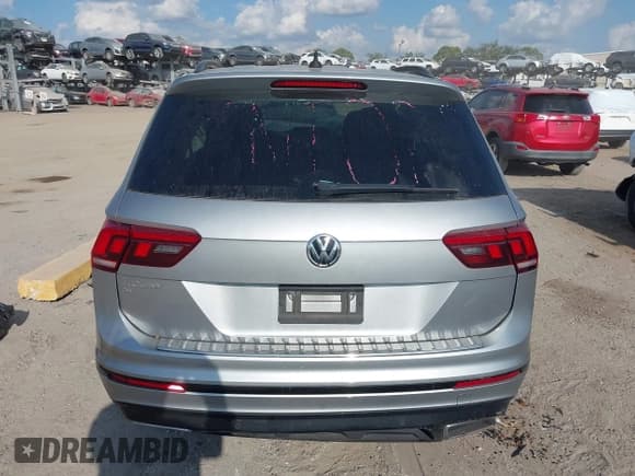 ✅ 2020 Volkswagen Tiguan SE • VIN: 3VV3B7AX3LM134970 • Lot: 43784415. Wystawiony na IAAI z przebiegiem Nie podano. Bezpłatny archiwum sprzedaży aukcyjnych z USA i szczegółowy raport historii pojazdu na DreamBid. Zdjęcie 16.