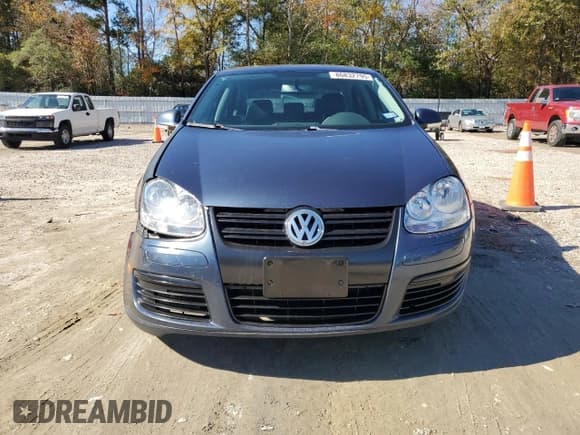 ✅ 2006 Volkswagen Jetta Edition • VIN: 3VWCT81K06M853486 • Lot: 86832795. Wystawiony na Copart z przebiegiem 261 870 mil. Bezpłatny archiwum sprzedaży aukcyjnych z USA i szczegółowy raport historii pojazdu na DreamBid. Zdjęcie 5.