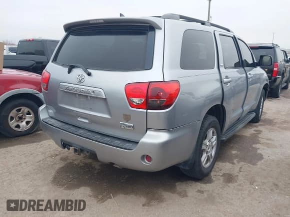 ✅ 2013 Toyota Sequoia SR5 • VIN: 5TDZY5G12DS046654 • Lot: 41593378. Wystawiony na IAAI z przebiegiem 273 222 mil. Bezpłatny archiwum sprzedaży aukcyjnych z USA i szczegółowy raport historii pojazdu na DreamBid. Zdjęcie 4.