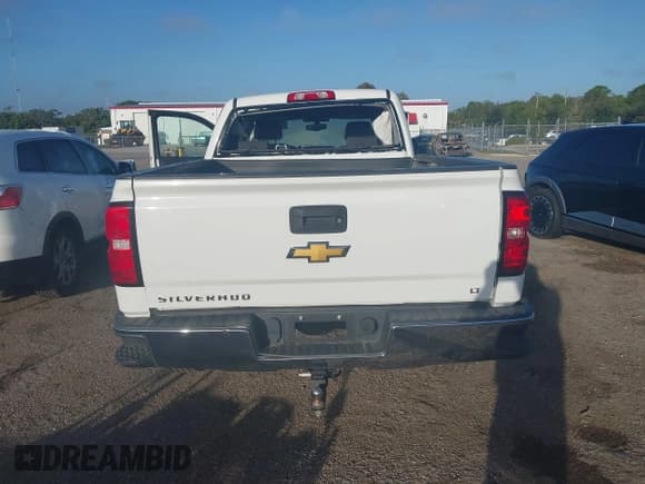 ✅ 2018 Chevrolet Silverado 1500 LT • VIN: 3GCUKREC2JG373136 • Lot: 43377912. Wystawiony na IAAI z przebiegiem 113 869 mil. Bezpłatny archiwum sprzedaży aukcyjnych z USA i szczegółowy raport historii pojazdu na DreamBid. Zdjęcie 16.