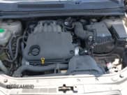 ✅ 2008 Kia Rondo LX • VIN: KNAFG526X87151643 • Lot: 42593118. Wystawiony na IAAI z przebiegiem 228 113 mil. Bezpłatny archiwum sprzedaży aukcyjnych z USA i szczegółowy raport historii pojazdu na DreamBid. Zdjęcie 10.