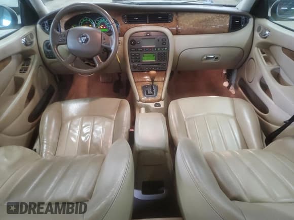 ✅ 2008 Jaguar X-Type • VIN: SAJWA51A38WJ38623 • Лот: 55087715. Опубликован ранее на Copart с пробегом 205 339 миль. Бесплатный доступ к архиву аукционных продаж из США и подробный отчёт об истории автомобиля на DreamBid. Изображение 8.