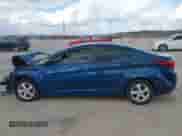 2014 Hyundai Elantra SE z VIN KMHDH4AE0EU163187, wystawiony jako IAAI lot #43472754 z przebiegiem Nie podano mil oraz . Historia ofert i sprzedaży dostępna na DreamBid. Obrazek 13.