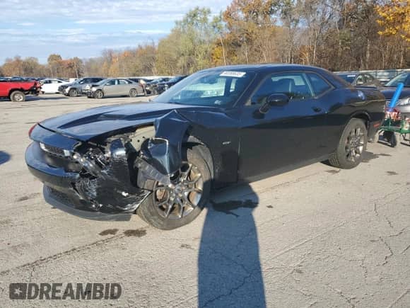 ✅ 2017 Dodge Challenger GT • VIN: 2C3CDZGG6HH581010 • Lot: 90358635. Wystawiony na Copart z przebiegiem 40 804 mil mil. Skorzystaj z bezpłatnego archiwum sprzedaży aukcyjnych z USA i zobacz szczegółowy raport historii pojazdu na DreamBid. Zdjęcie 1.
